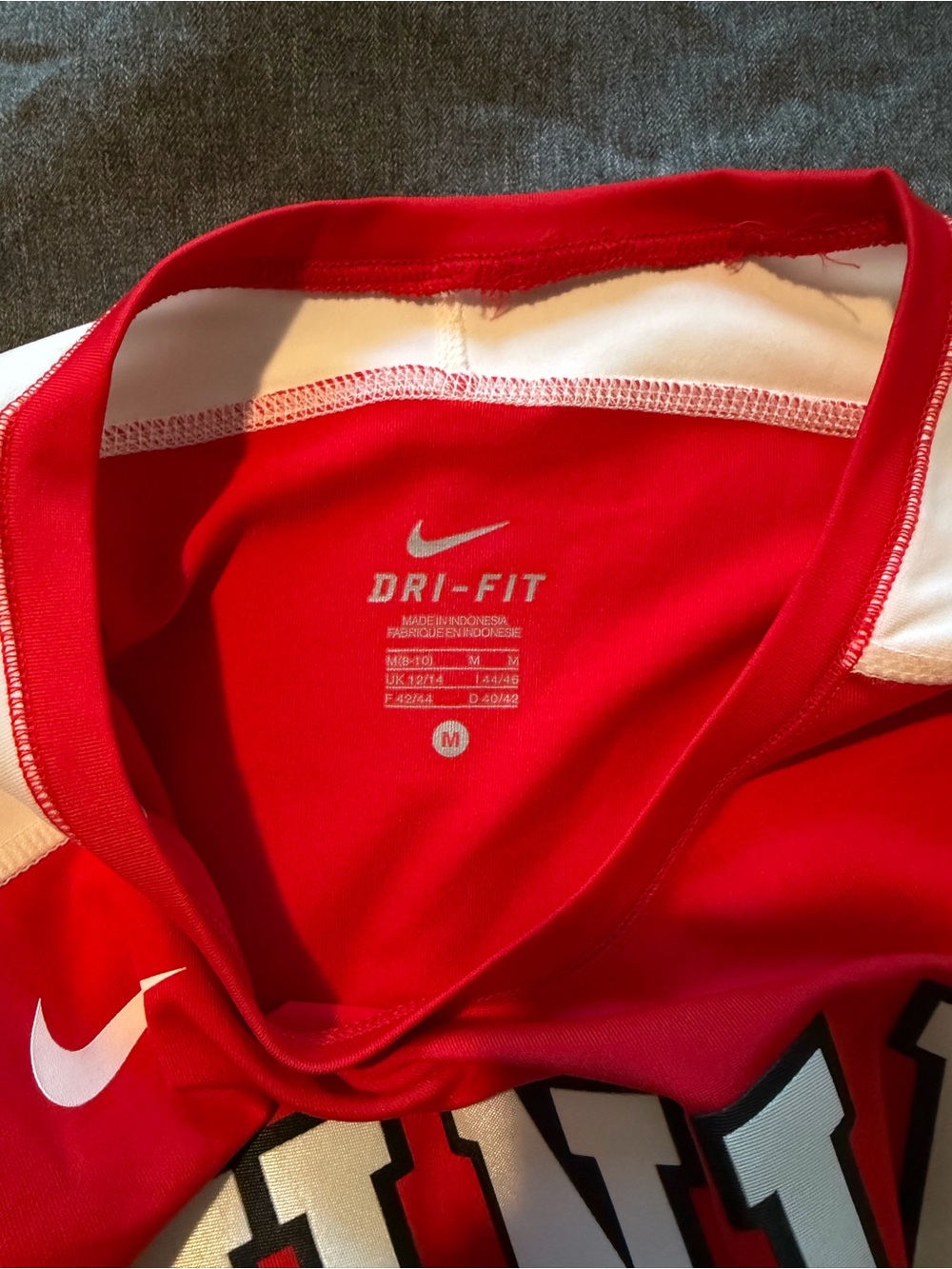 Nike UNLV dri-fit long sleeve shirt - Picture 5 of 5